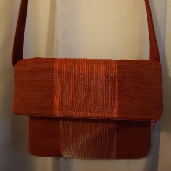 New Garnet Red Shoulder Bag Purse Lots of pockets and zippers! Dressy Formal - Picture 3 of 14
